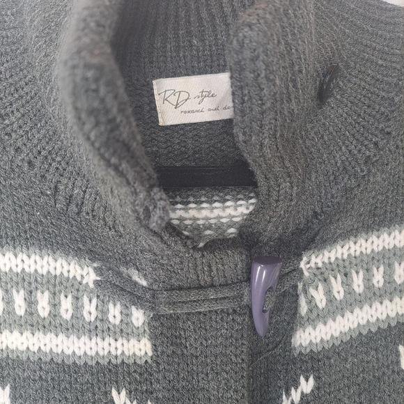 RD Style Cardigan Gray And White With Reindeer - Picture 2 of 5